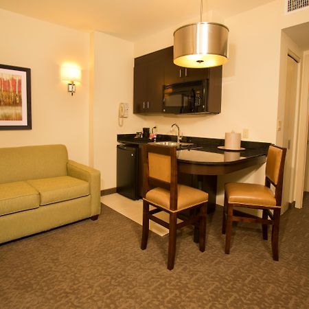 Ramada Plaza By Wyndham Orlando Resort & Suites Intl Drive Exterior photo