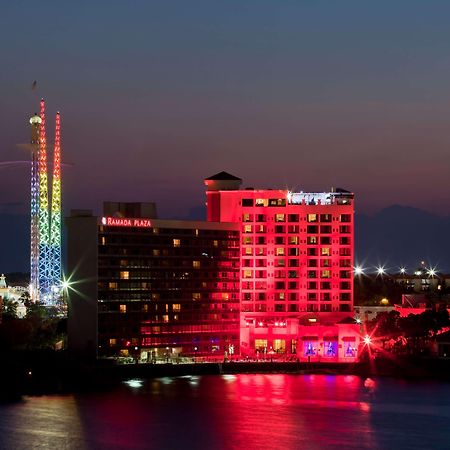 Ramada Plaza By Wyndham Orlando Resort & Suites Intl Drive Exterior photo