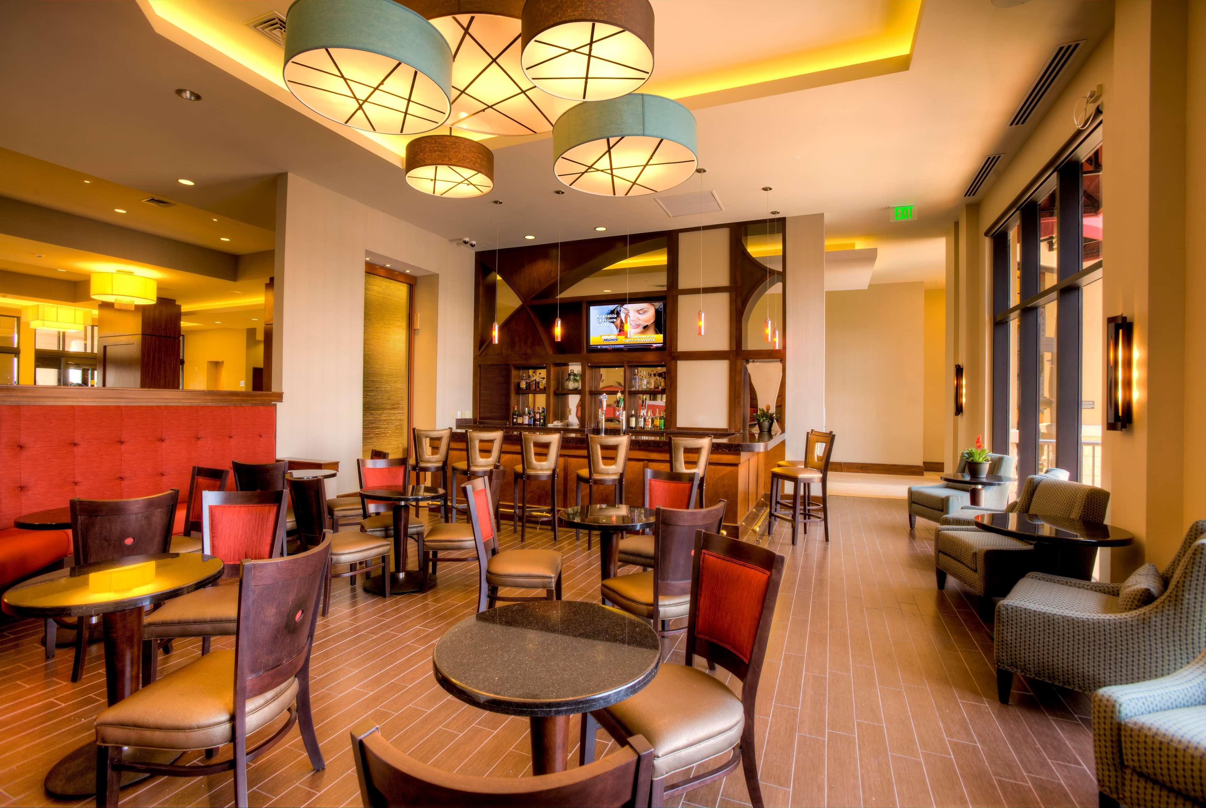 Ramada Plaza By Wyndham Orlando Resort & Suites Intl Drive Exterior photo