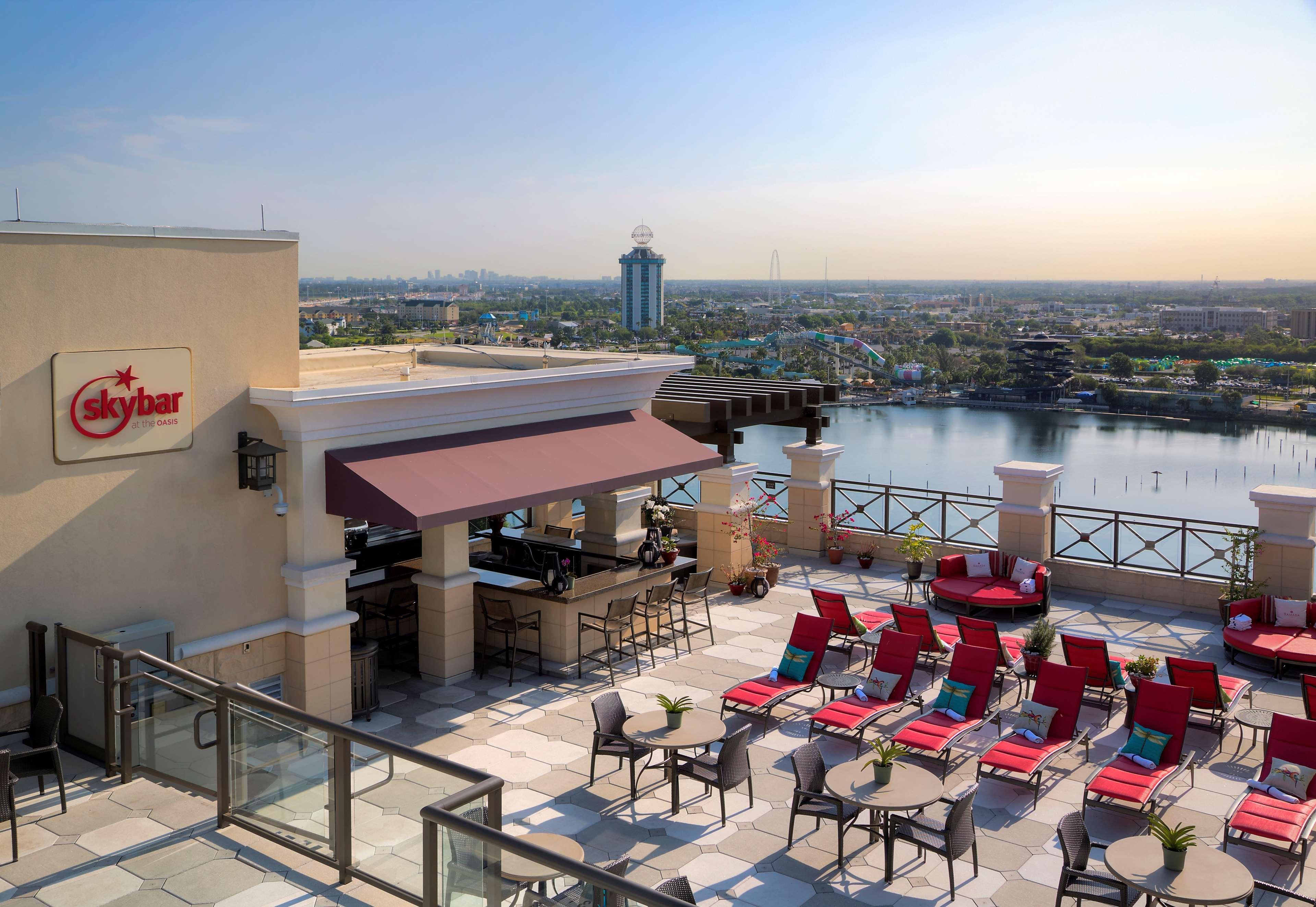 Ramada Plaza By Wyndham Orlando Resort & Suites Intl Drive Exterior photo
