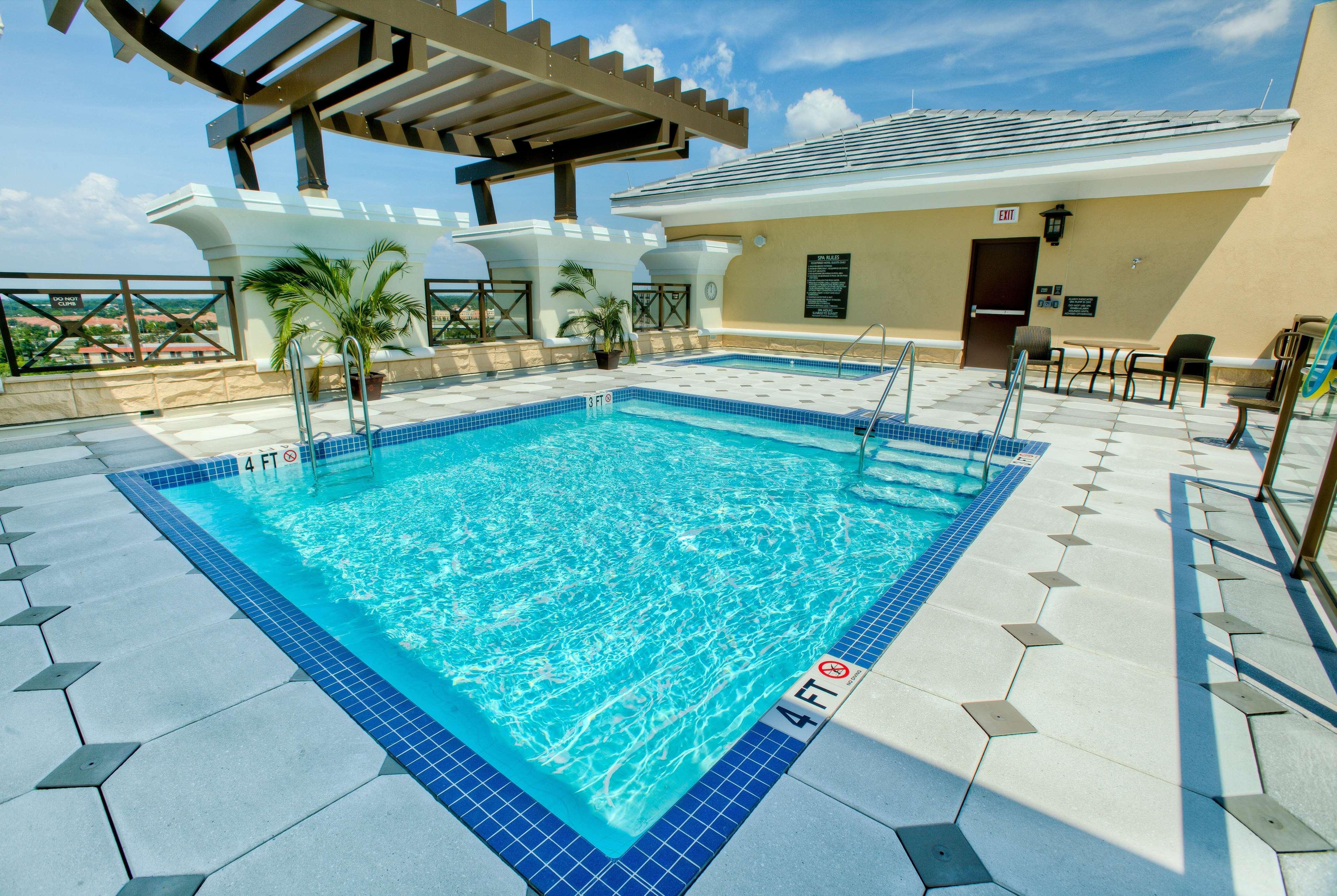 Ramada Plaza By Wyndham Orlando Resort & Suites Intl Drive Exterior photo