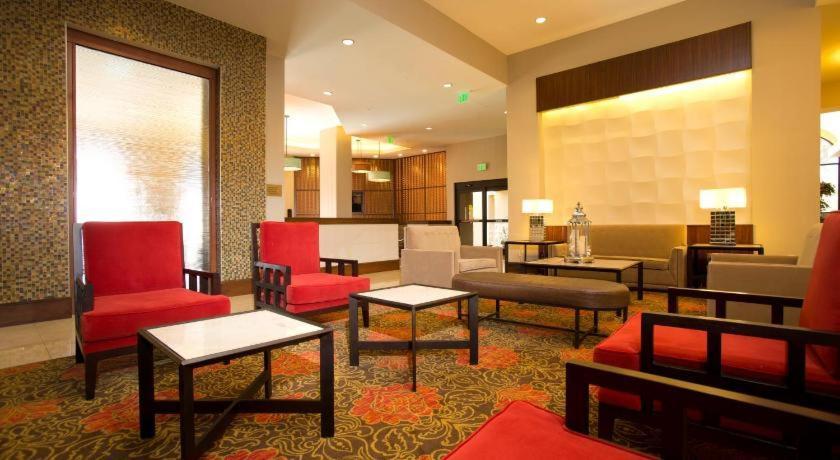 Ramada Plaza By Wyndham Orlando Resort & Suites Intl Drive Exterior photo